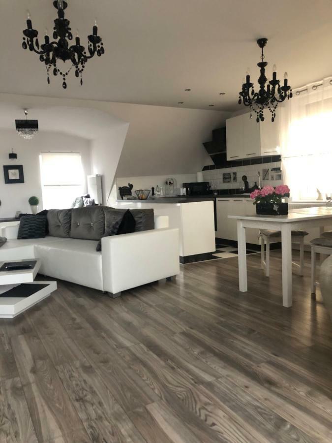 Apartament Rynek Pniewy Pniewy  Exteriör bild