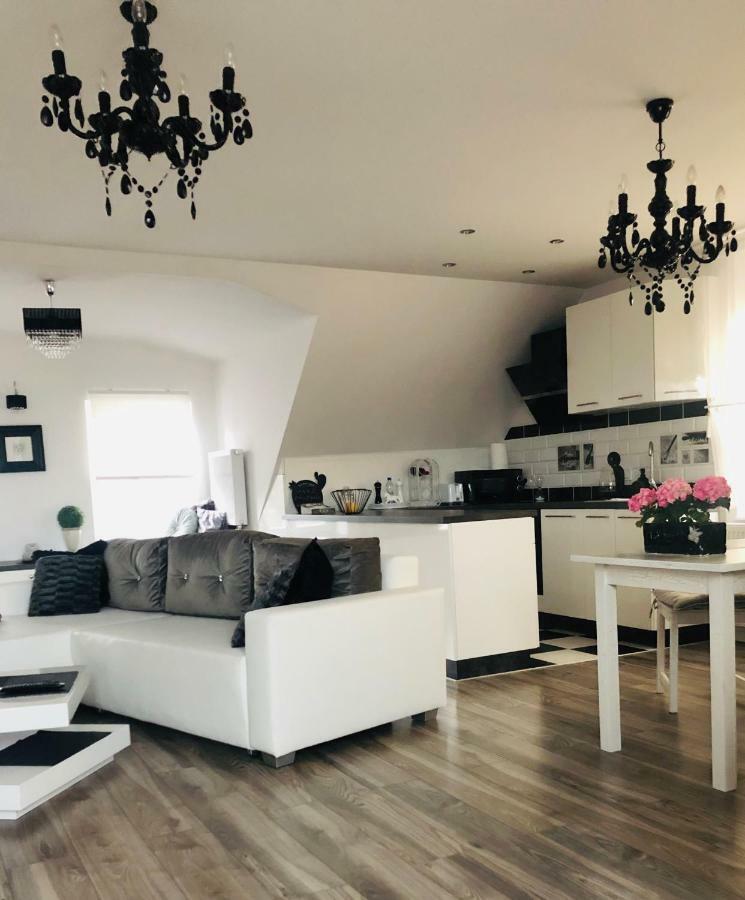 Apartament Rynek Pniewy Pniewy  Exteriör bild