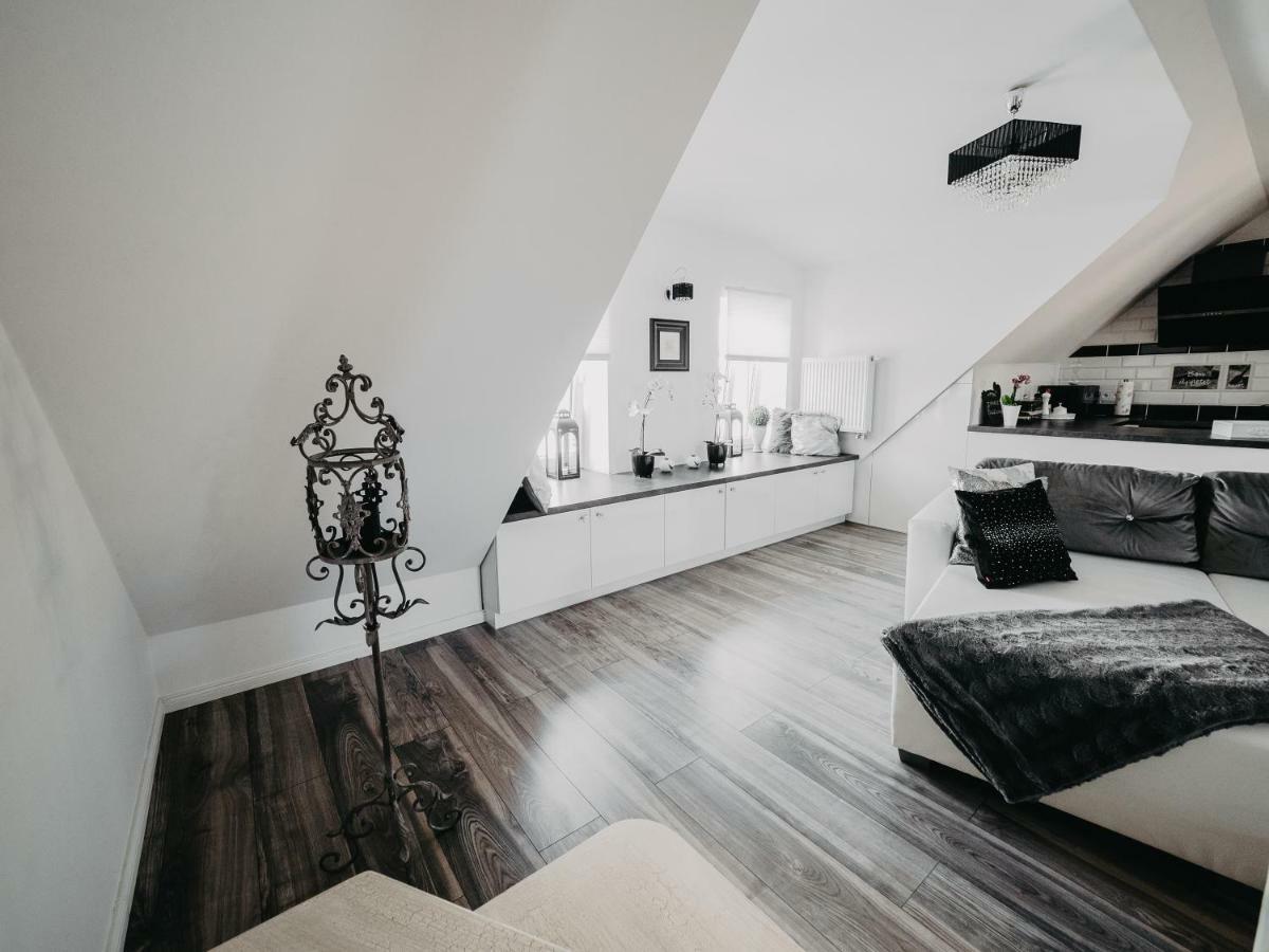 Apartament Rynek Pniewy Pniewy  Exteriör bild
