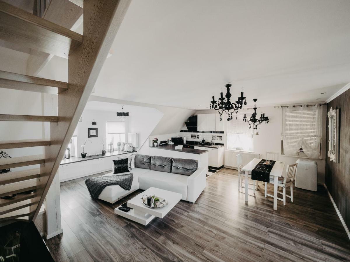 Apartament Rynek Pniewy Pniewy  Exteriör bild