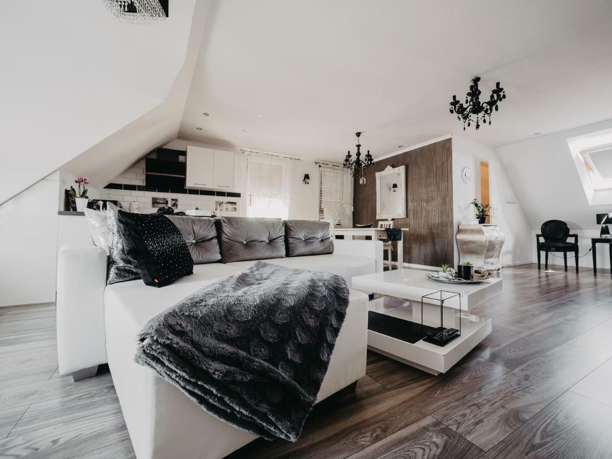 Apartament Rynek Pniewy Pniewy  Exteriör bild