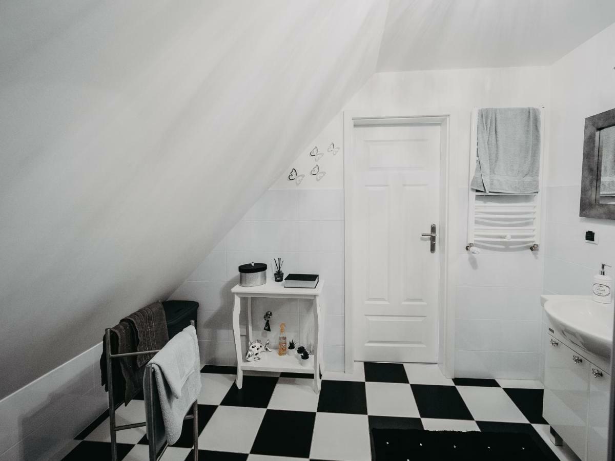 Apartament Rynek Pniewy Pniewy  Exteriör bild